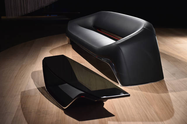 マツダCX-3の前にはSofa by KODO concept