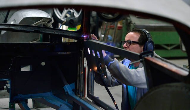 フルレストアをおこなう工場