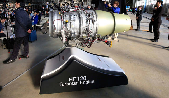 ターボファンエンジンHF120
