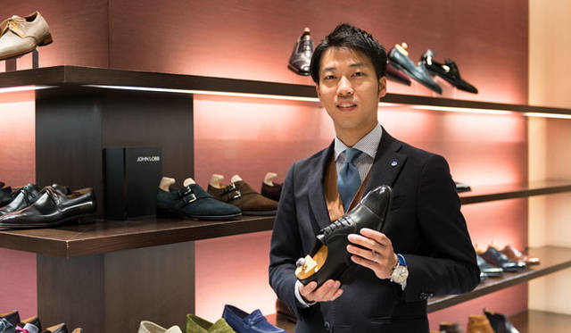 <strong>ISETAN MEN’S｜イセタンメンズ</strong><br />「ジョンロブ バイリクエスト フェア 2015」　伊勢丹新宿店メンズ館地下1階＝紳士靴売場「ハイエンド」担当　小黒龍一氏