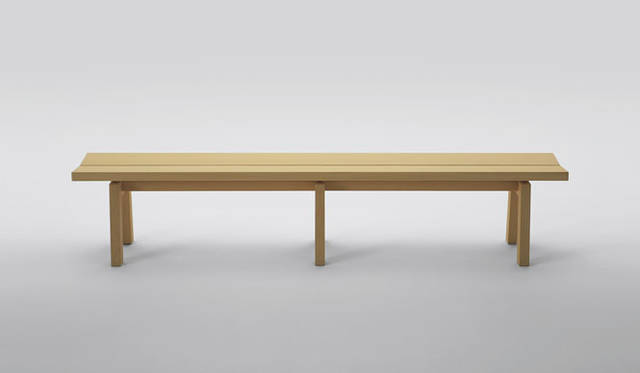 <strong>Maruni Wood Industry｜マルニ木工</strong><br />「Botan ベンチ210（ベーシック）」（W2100×D396×H414mm）16万7400円　※5月より受注開始予定