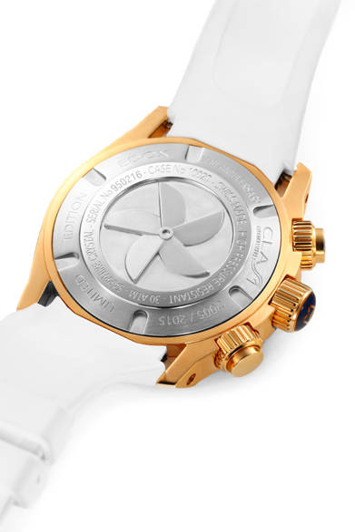 <strong>クロノオフショア1<br />リミテッドエディション</strong> <br /><br />ケース｜18KピンクゴールドPVD加工スレンレススチール＋ブルーセラミックベゼル<br /> 直径｜45mm<br /> ムーブメント｜クォーツ（Cal.EDOX 10）<br /> ストラップ｜ホワイトラバー<br /> 防水｜500ｍ<br /> 限定数｜215本<br /> 発売時期｜8月予定<br /> 予価｜24万3000円<br />