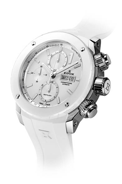 <strong>クロノオフショア1<br />オートマティック</strong><br /><br />  ケース｜ステンレススチール＋ホワイトセラミックベゼル<br /> 直径｜45mm<br /> ムーブメント｜自動巻き（Cal.EDOX011）<br /> ストラップ｜ホワイトラバー<br /> 防水｜500ｍ<br /> 発売時期｜6月予定<br /> 予価｜39万9600円<br />