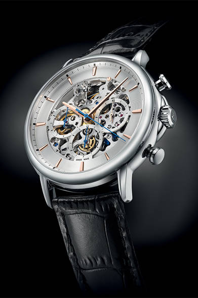 <strong>レ・ベモン<br />C.R-F. リミテッドエディション</strong><br /><br /> ケース｜ステンレススチール<br /> 直径｜44mm<br /> ムーブメント｜自動巻き（Cal.EDOX 95）<br /> 機能｜クロノグラフ（30分積算計、12時間積算計）<br /> ストラップ｜アリゲーター<br /> 防水｜30ｍ<br /> 発売時期｜7月予定<br /> 予価｜129万6000円<br />