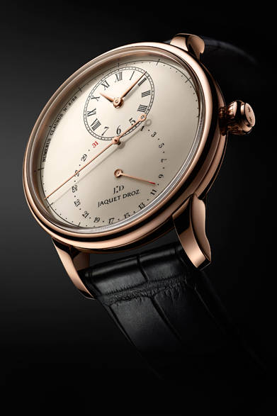 <strong>グラン・セコンド デッドビート</strong><br/>ケース｜18Kレッドゴールド<br/>直径｜43mm<br/>ムーブメント｜自動巻き（Cal.JD 2695 SMR）<br/>機能｜ポインター式日付表示（扇形に針が動くレトログラード式）<br/>ストラップ｜アリゲーター<br/>防水｜3気圧<br/>限定数｜88本<br/>発売時期｜10月以降予定<br/>予価｜357万4800円<br/>