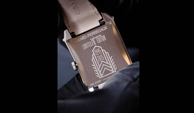 <strong>ヴィンテージ 1945 スモールセコンド 70周年記念モデル</strong><br /> <br />  ケース｜ステンレスチール＋18Kピンクゴールドベゼル<br /> サイズ｜縦36.2×横35.25mm<br /> ムーブメント｜自動巻き（Cal.GP03300-0051）<br /> ストラップ｜アリゲーター<br /> 防水｜30ｍ<br /> 限定数｜100本<br /> 発売時期｜6月予定<br /> 予価｜141万4800円<br />