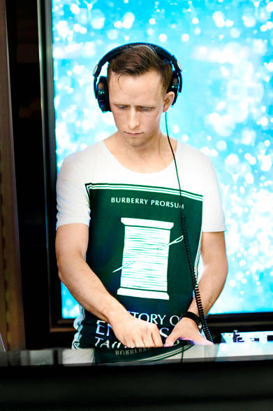 ライブの後には、DJ Housecat Jackによるパフォーマンスがおこなわれた。