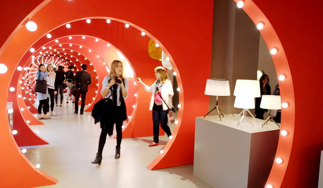 Foscariniショールーム「Tunnel of Light」