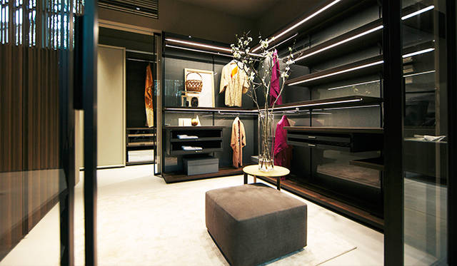 Walk-in closet on the basement is a fine example of Molteni&C's commitment to the smallest details.
