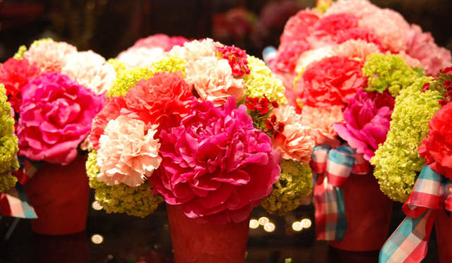 <strong>FLORALUXE｜フローラリュクス</strong><br />2015 Spring Flower ＆ Mother’s Day「スプリングフラワーデザインと母の日」