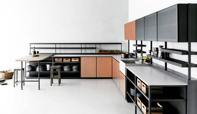 キッチン「Salinas」by Patricia Urquiola（2014-2015）