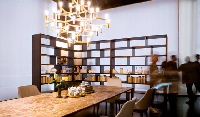 本棚｜505 by Nicola Gallizia <br>テーブル｜FILIGREE by Rodolfo Dordoni<br>チェア｜CHELSEA by Rodolfo Dordoni