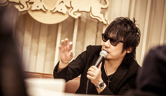 「THE MAN（ザ マン）」の冷牟田竜之