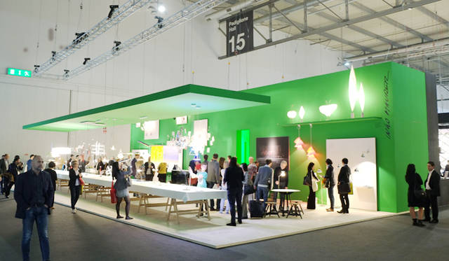 オープンなブースはインゴ氏に招かれているようだ