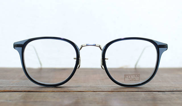 <strong>Continuer｜コンティニュエ</strong><br />「EVEVAN（アイヴァン） 7285」5th Collection（モデル546 カラー2011）4万3200円