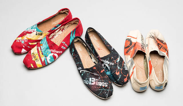 <strong>ISETAN MEN’S｜イセタンメンズ</strong><br />「TOMS（トムス）」　Dragon76のトムス シューズ各1万9440円