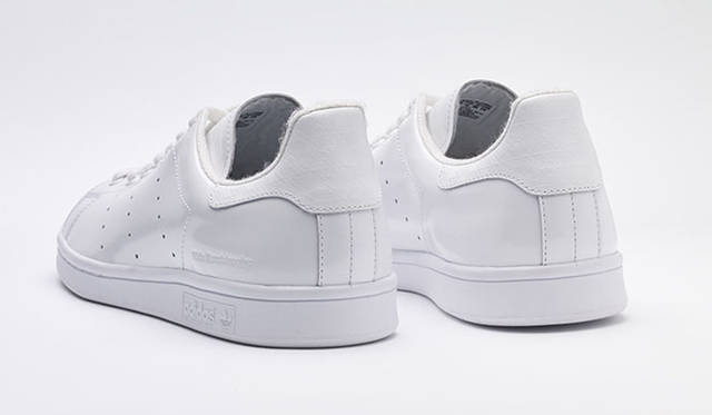 <strong>adidas Originals｜アディダス オリジナルス</strong><br />adidas Originals×White Mountaineering「Stan Smith Patent」