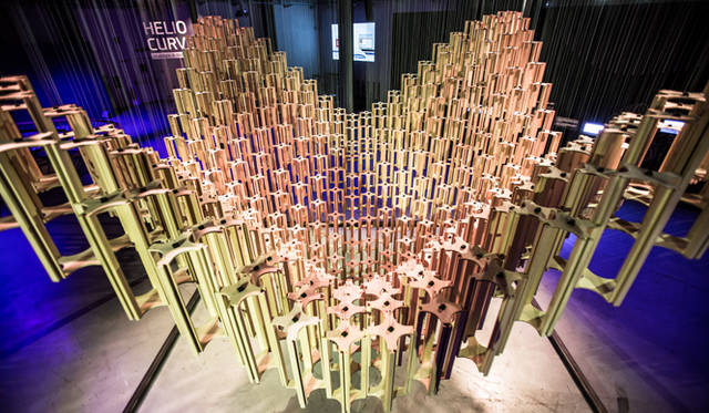 流れるような自然のカーブを採り入れているというのがヒュンダイデザインの主張