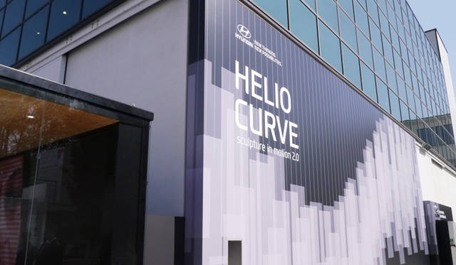 トルトーナ地区で目立っていた現代自動車の大がかりな会場