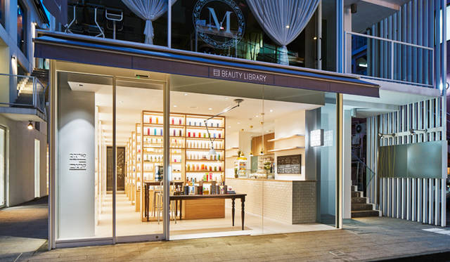 ストアデザインは「nendo」の佐藤オオキ氏。