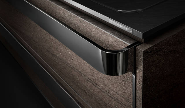 <strong>TOYO KITCHEN STYLE｜トーヨーキッチンスタイル</strong><br />新作キッチン扉「ストーン」シリーズ　最先端のデジタルプリント技術を使用した「ストーン・ダーク」