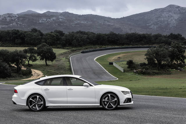 Audi piloted driving @ the limit ? Ascari 2014