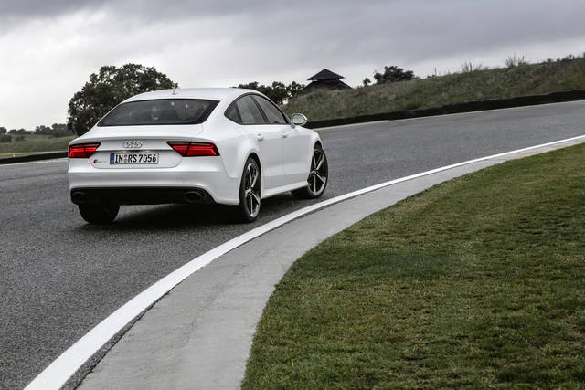 Audi piloted driving @ the limit ? Ascari 2014