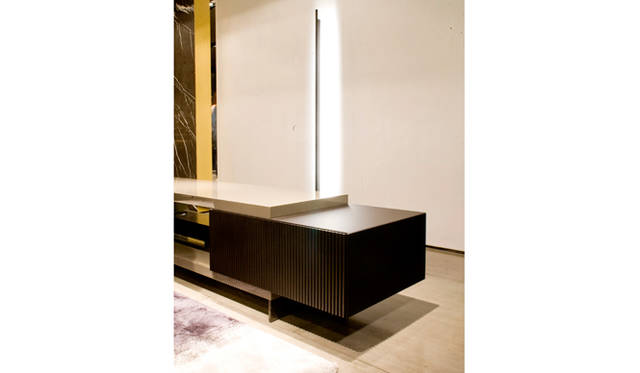 サイドボード「AYLON（アイロン）」