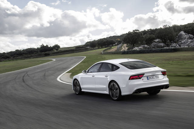 Audi piloted driving @ the limit ? Ascari 2014