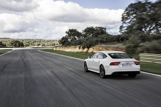 Audi piloted driving @ the limit ? Ascari 2014