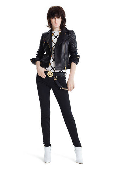 <strong>VERSUS VERSACE｜ヴェルサス ヴェルサーチ</strong><br />2015年春夏コレクション