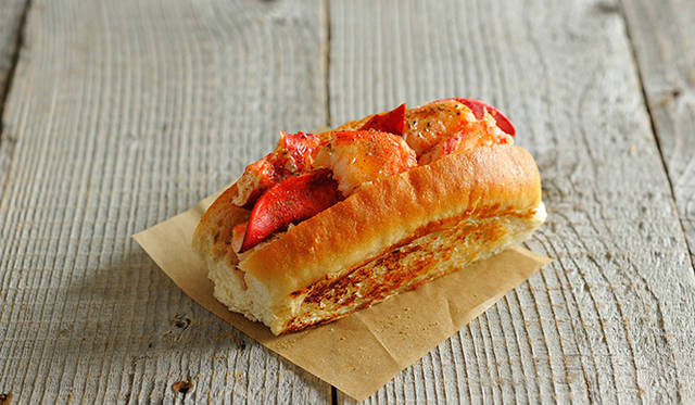 「ロブスターロール（レギュラー）」980円