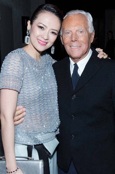 （左より）チャン・ツィイー、ジョルジオ・アルマーニ