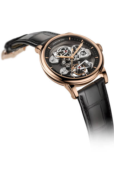 <strong>TBTE</strong><br />ケース｜18Kレッドゴールド（5N）<br />直径｜44mm<br />厚さ｜12.22mm<br />ムーブメント｜手巻き（Cal.A&S 8503）機能｜トゥルービート機構（秒針をステップ運針させる）、トゥールビヨン<br />ストラップ｜アリゲーター<br />防水｜3気圧<br />発売時期｜6月予定<br />予価｜1901万8800円<br />