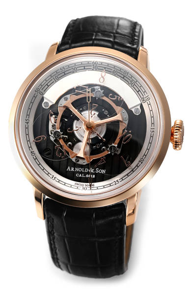 <strong>ゴールデンホイール</strong><br />ケース｜18Kレッドゴールド（5N）<br />直径｜44mm<br />厚さ｜12.65mm<br />ムーブメント｜自動巻き（Cal.A&S 6018）<br />機能｜ジャンピングデジタル時刻・分表示<br />ストラップ｜アリゲーター<br />防水｜3気圧<br />発売時期｜8月予定<br />予価｜560万5200円<br />