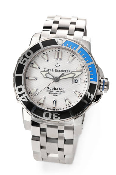 <strong>パトラビ スキューバテック</strong><br />ケース｜ステンレススチール<br />直径｜44.6mm<br />厚さ｜13.45mm<br />ムーブメント｜自動巻き（Cal.CFB 1950.1）<br />機能｜日付表示、自動ヘリウムエスケープバルブ<br />ブレスレット｜ステンレススチール<br />防水｜500ｍ<br />発売時期｜2015年夏予定<br />価格｜91万8000円<br />