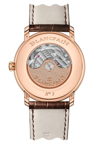 <strong>ヴィルレ ラージデイト</strong><br />ケース｜18Kレッドゴールド<br />直径｜40mm<br />厚さ｜10.88mm<br />ムーブメント｜自動巻き（Cal.6950）<br />機能｜日付表示（6時位置に、2枚のディスクで表示するラージデイト）<br />ストラップ｜アリゲーター<br />防水｜3気圧<br />発売時期｜2015年秋予定<br />予価｜228万9600円<br />