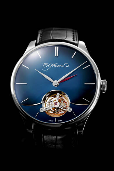 <strong>ベンチャー・トゥールビヨン・デュアルタイム</strong><br />ケース｜18Kホワイトゴールド<br />直径｜41.5mm<br />厚さ｜14.3mm<br />ムーブメント｜自動巻き（Cal.HMC 802）<br />機能｜トゥールビヨン、第2時間帯表示（レッドの副時針で本国時間を表示）<br />ストラップ｜アリゲーター<br />防水｜日常生活防水<br />発売時期｜発売中<br />予価｜1215万円<br />