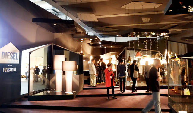 プロダクトのコンセプトやデザインまでをディーゼルのチームが手がけ、マニュファクチャリングをフォスカリーニが担当する