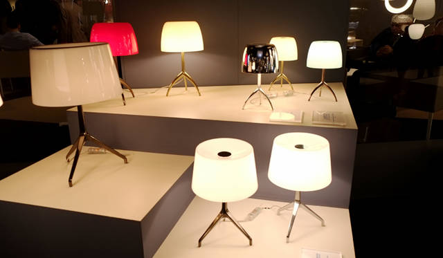 フォスカリーニを象徴する「Lumiere（ルミエール）」シリーズからは、ミラー加工が施された限定バージョンも発表された