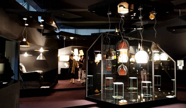 ディーゼルのアバンギャルドな世界が広がるブースでコラボレート作品も展示