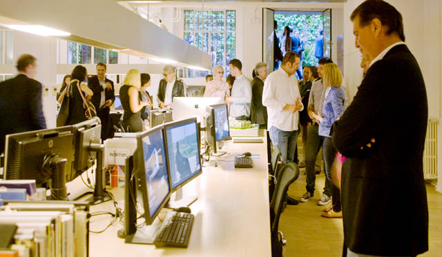 リッソーニ・アソシエーションで開かれた“リッツカールトン・レジデンス・プロジェクト”のプレゼンテーション＆カクテルパーティーの様子