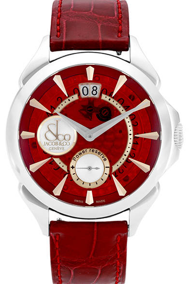 <strong>パレーシャル クラシック マニュアル ビッグデイト ミネラルクリスタル</strong><br />ケース｜ステンレススチール<br />直径｜42mm<br />厚さ｜13.5mm<br />ムーブメント｜手巻き（Cal.JCCM01）<br />機能｜パワーリザーブ表示、日付表示（2枚のディスクで表示するビッグデイト）<br />ストラップ｜アリゲーター<br />防水｜50ｍ<br />価格｜160万円