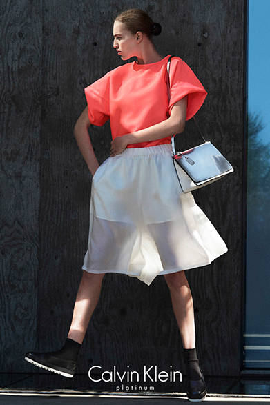 トップス2万4840円、ボトムス5万1840円