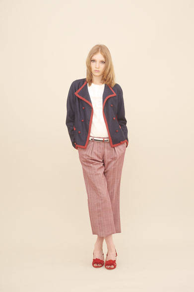 <strong>m's braque｜エムズ ブラック</strong><br />ジャケット7万4520円、Tシャツ1万6200円、パンツ3万3480円