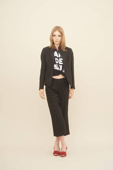 <strong>m's braque｜エムズ ブラック</strong><br />ジャケット8万8560円、Tシャツ1万6200円、パンツ3万9960円