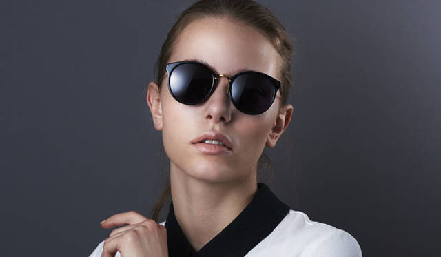 <strong>VONN｜ヴォン</strong><br />2015年春夏コレクション　モデル「DALL」（VN-003）2万8080円