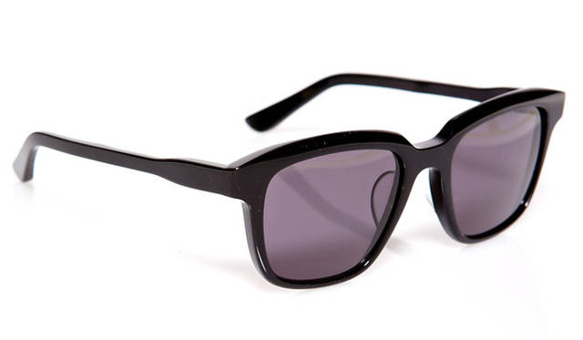 <strong>VONN｜ヴォン</strong><br />2015年春夏コレクション　モデル「DOMHAN」（VN-001）2万1600円