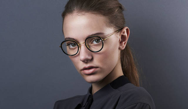 <strong>VONN｜ヴォン</strong><br />2015年春夏コレクション　モデル「ACE」（VN-005）2万8080円