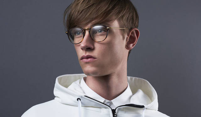 <strong>VONN｜ヴォン</strong><br />2015年春夏コレクション　モデル「CIMA」（VN-004）2万8080円